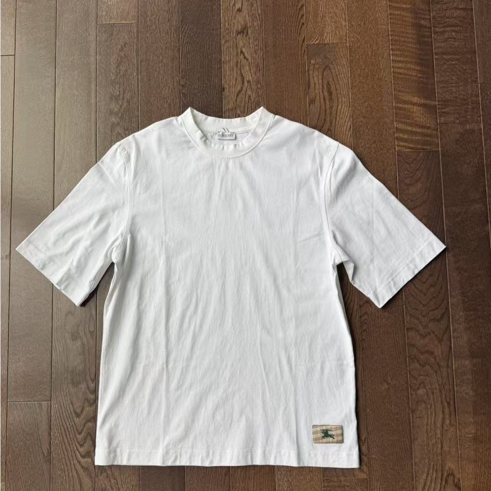 Men's white T-Shirt with woven label Logo